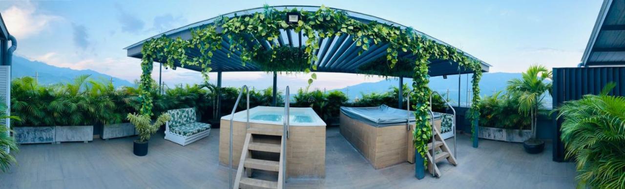 Hotel Doral Inn اباغويه المظهر الخارجي الصورة