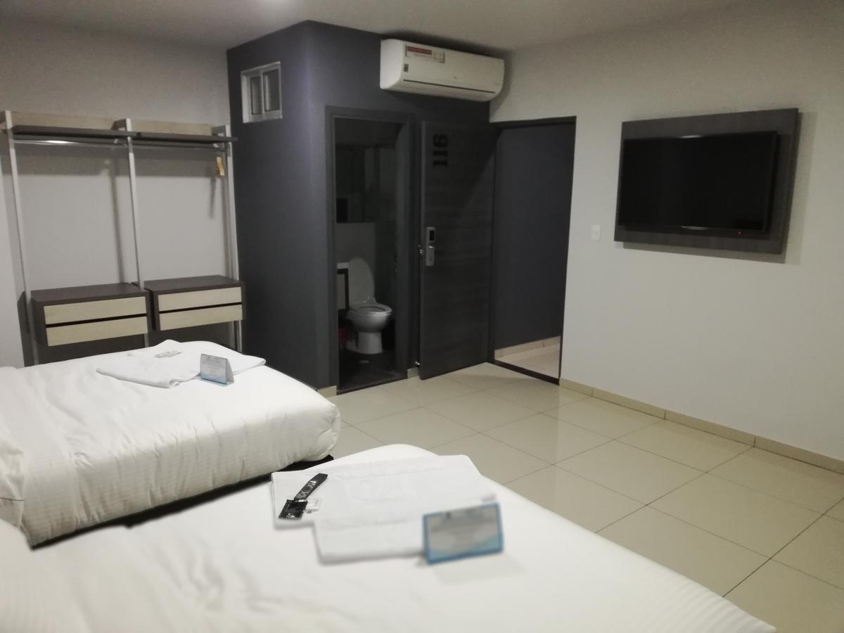 Hotel Doral Inn اباغويه المظهر الخارجي الصورة