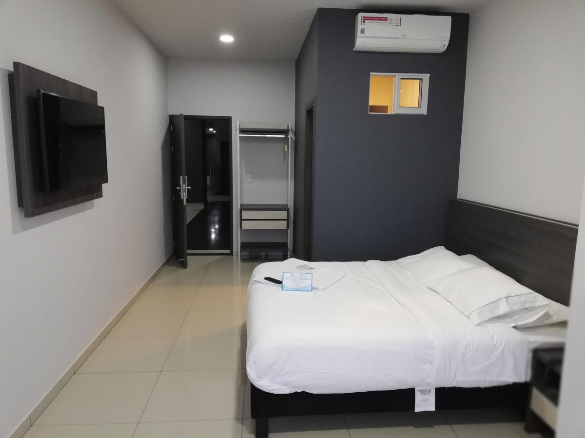 Hotel Doral Inn اباغويه المظهر الخارجي الصورة