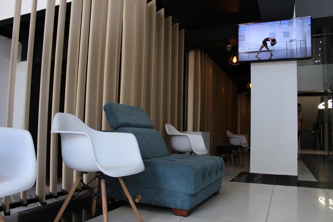 Hotel Doral Inn اباغويه المظهر الخارجي الصورة