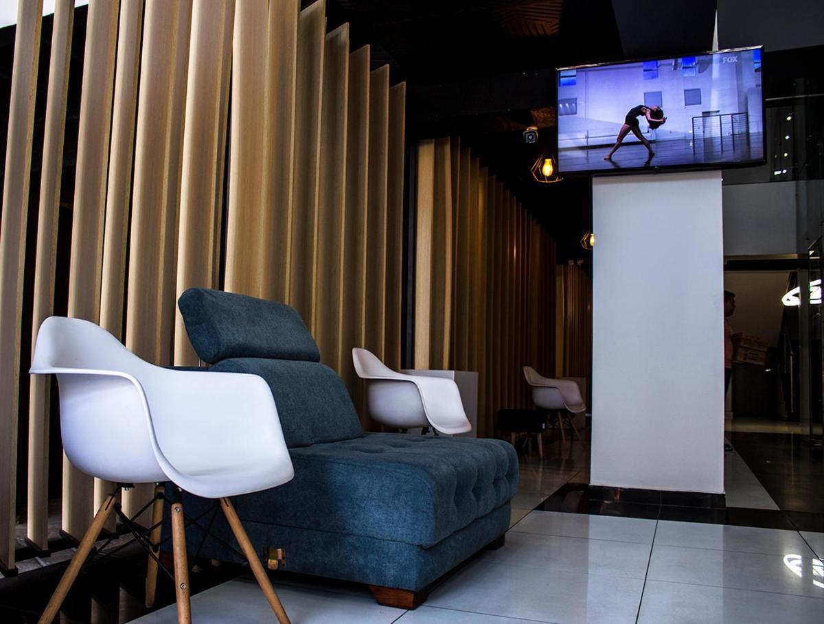 Hotel Doral Inn اباغويه المظهر الخارجي الصورة